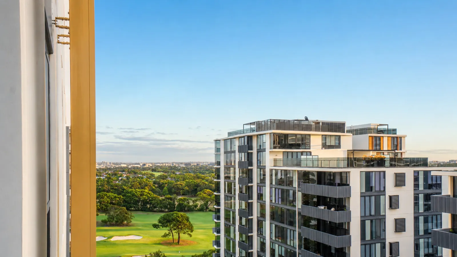 Eastgardens 2BR/2BA | 2 Parking + Shops
