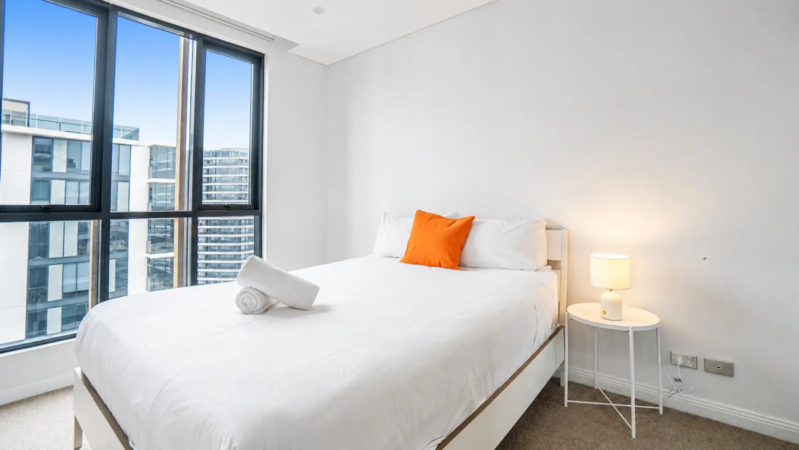 Eastgardens 2BR/2BA | 2 Parking + Shops — photo 4