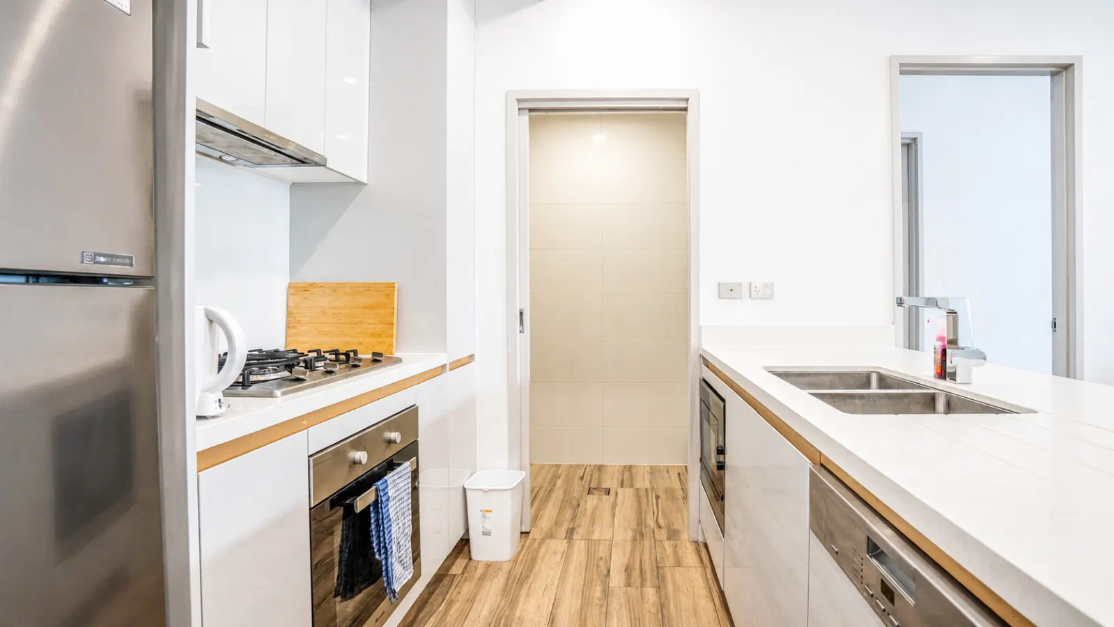 Eastgardens 2BR/2BA 2 Parking + Shops 7
