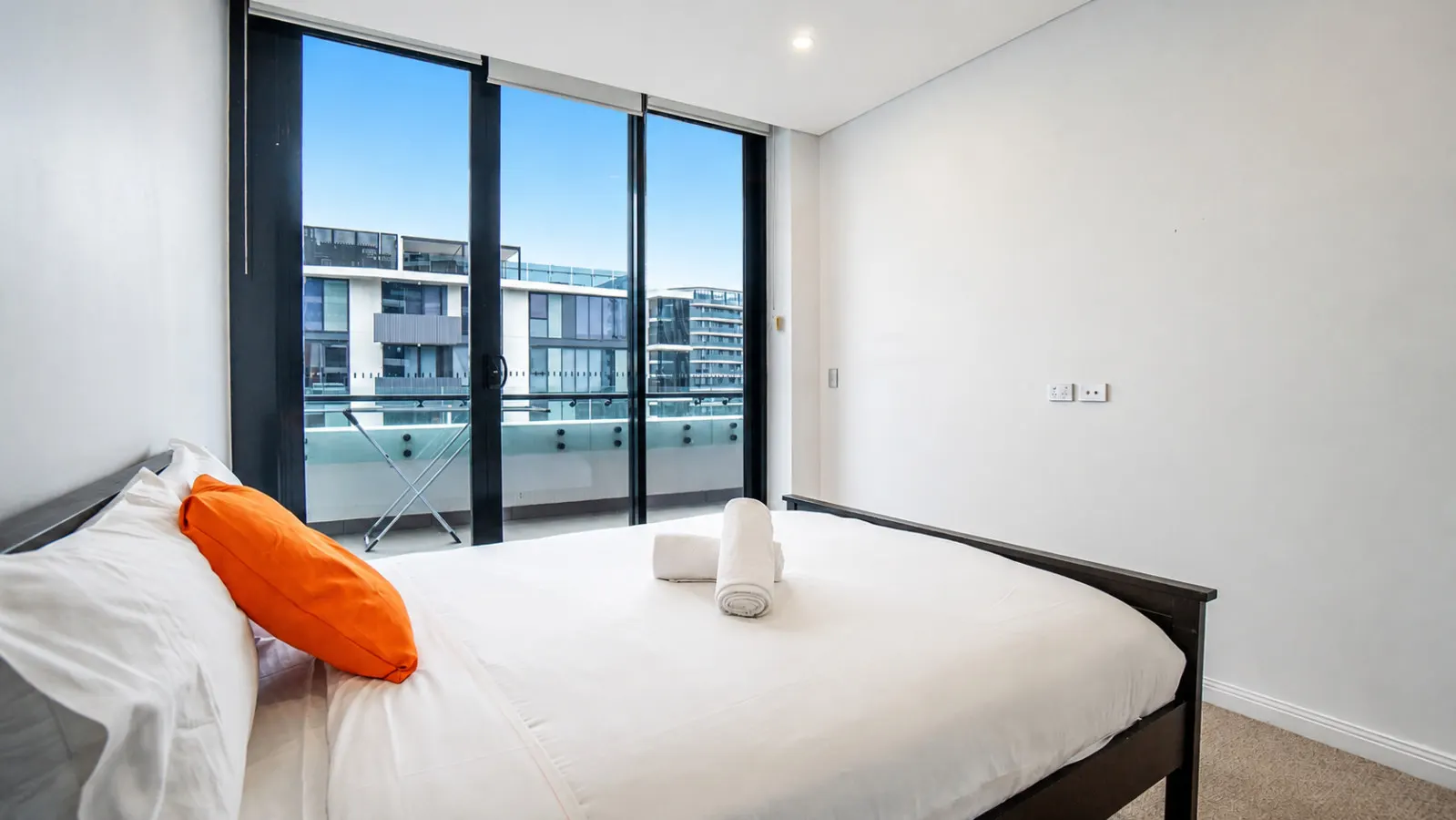 Eastgardens 2BR/2BA 2 Parking + Shops 8
