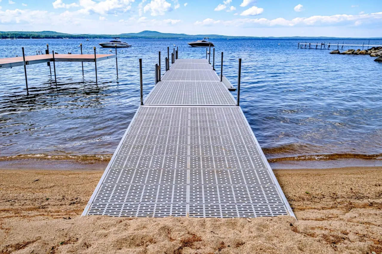 Sebago Sunset- BIG Sandy Beach on Sebago w. dock, kayaks, + SUPs 12