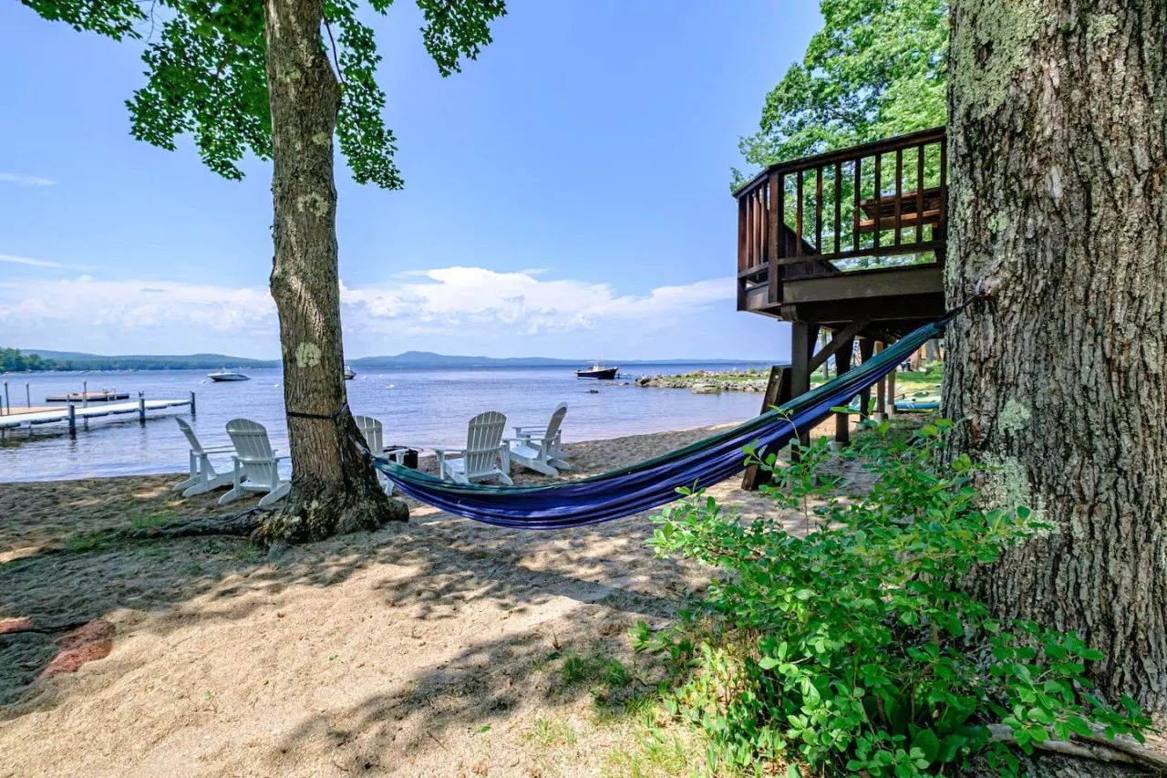 Sebago Sunset- BIG Sandy Beach on Sebago w. dock, kayaks, + SUPs 17