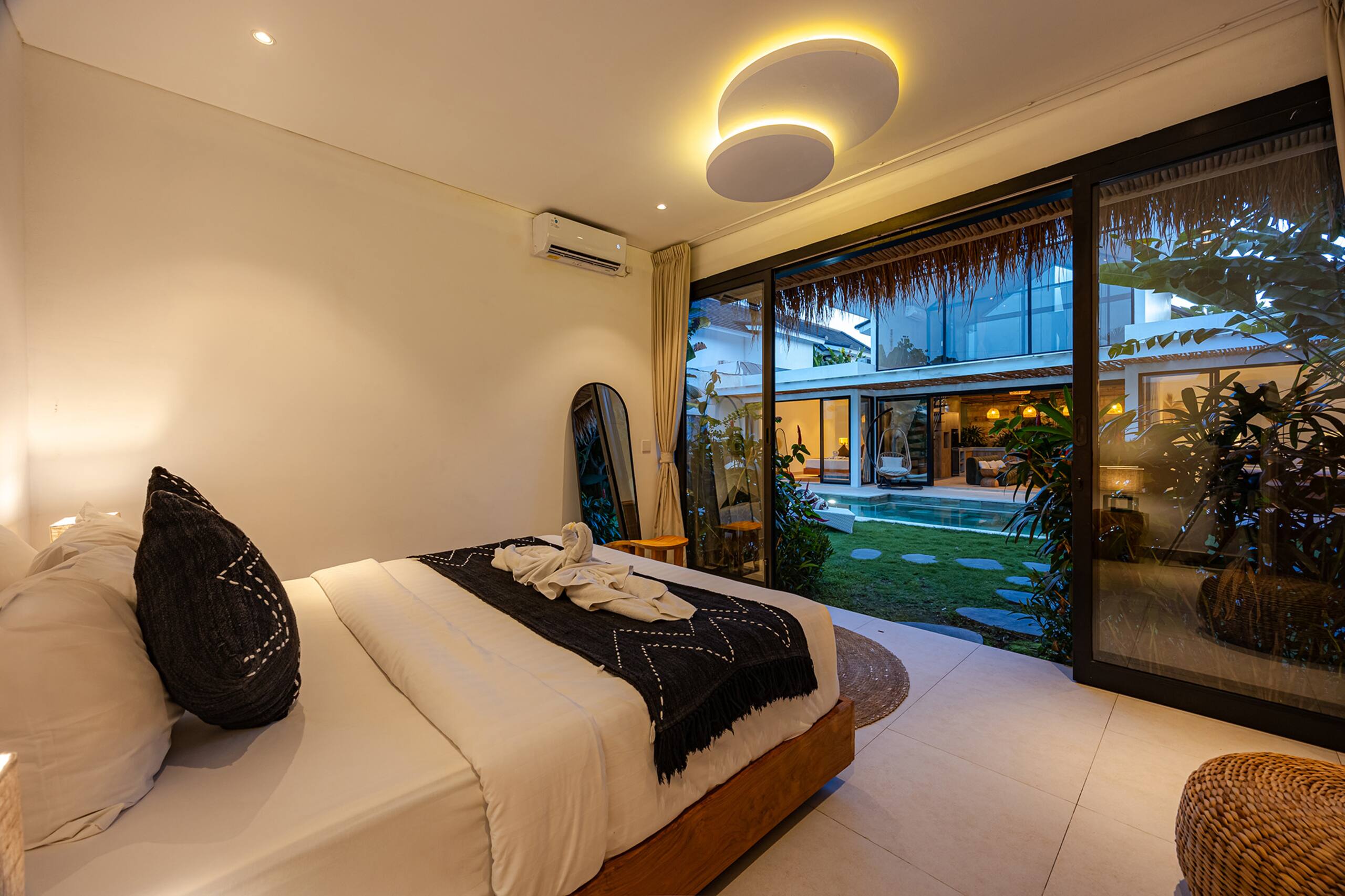 10 min From Seminyak & Canggu – Villa Green Palm 15