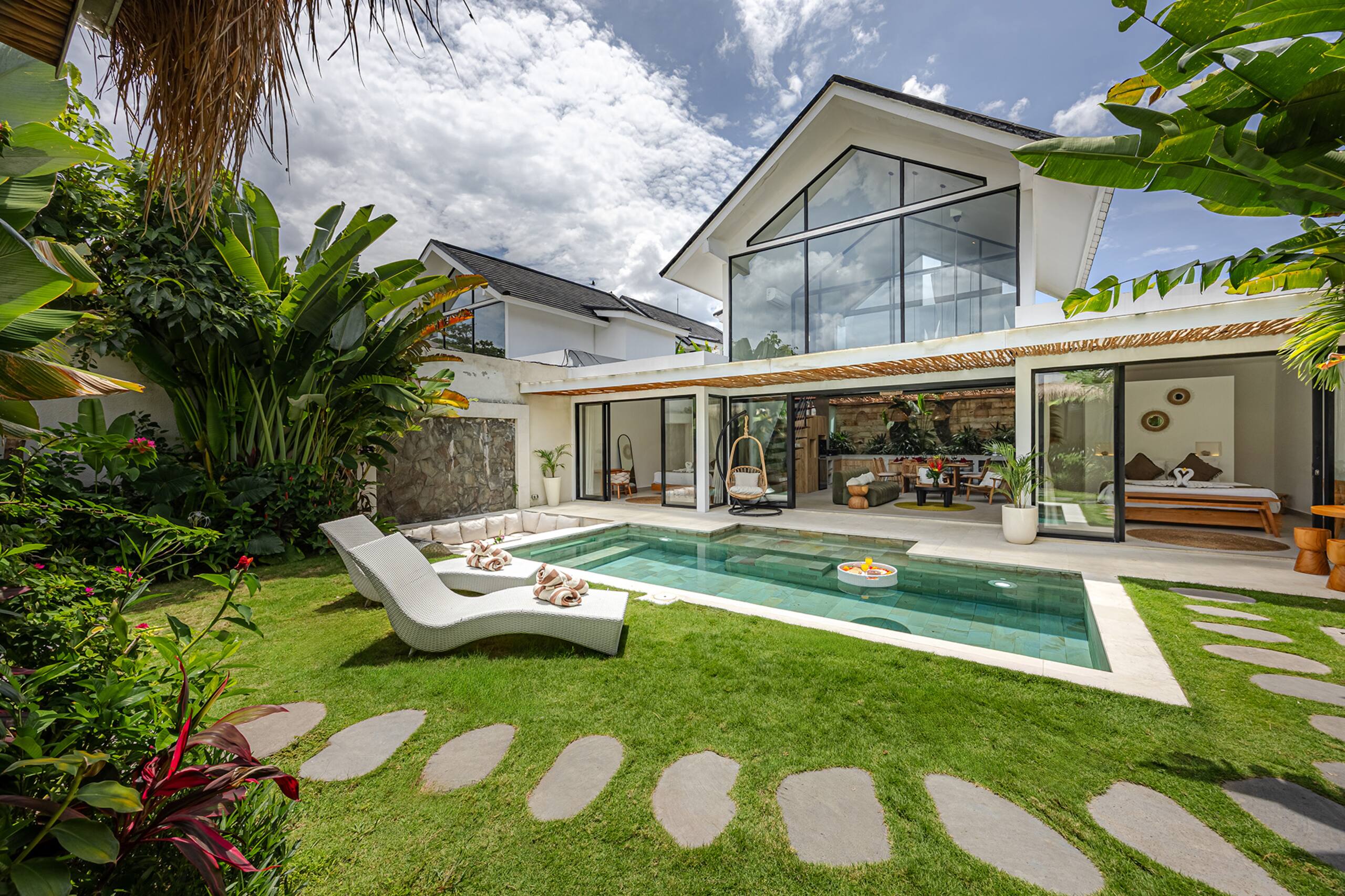 10 min From Seminyak & Canggu – Villa Green Palm