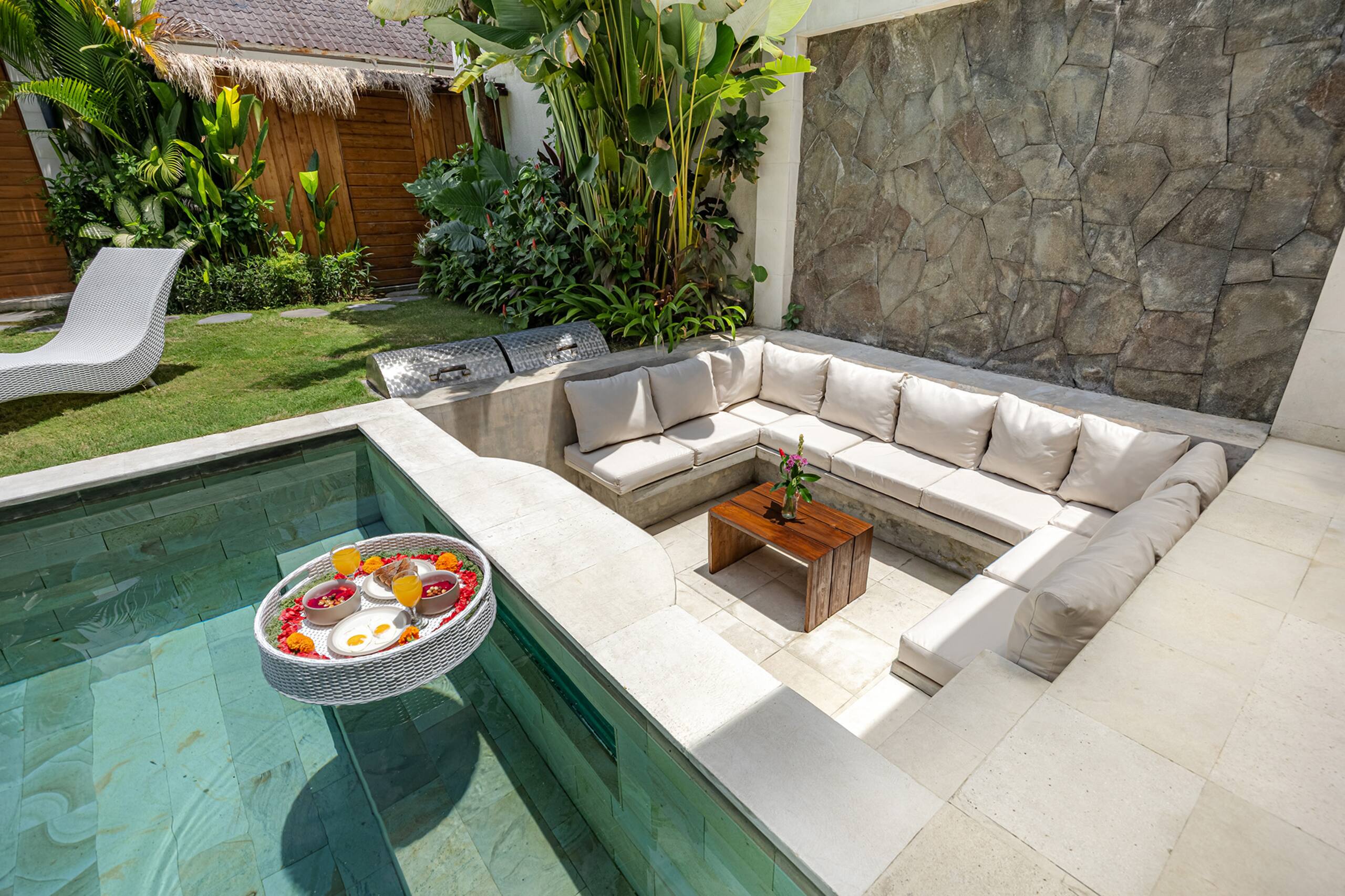 10 min From Seminyak & Canggu – Villa Green Palm — photo 4