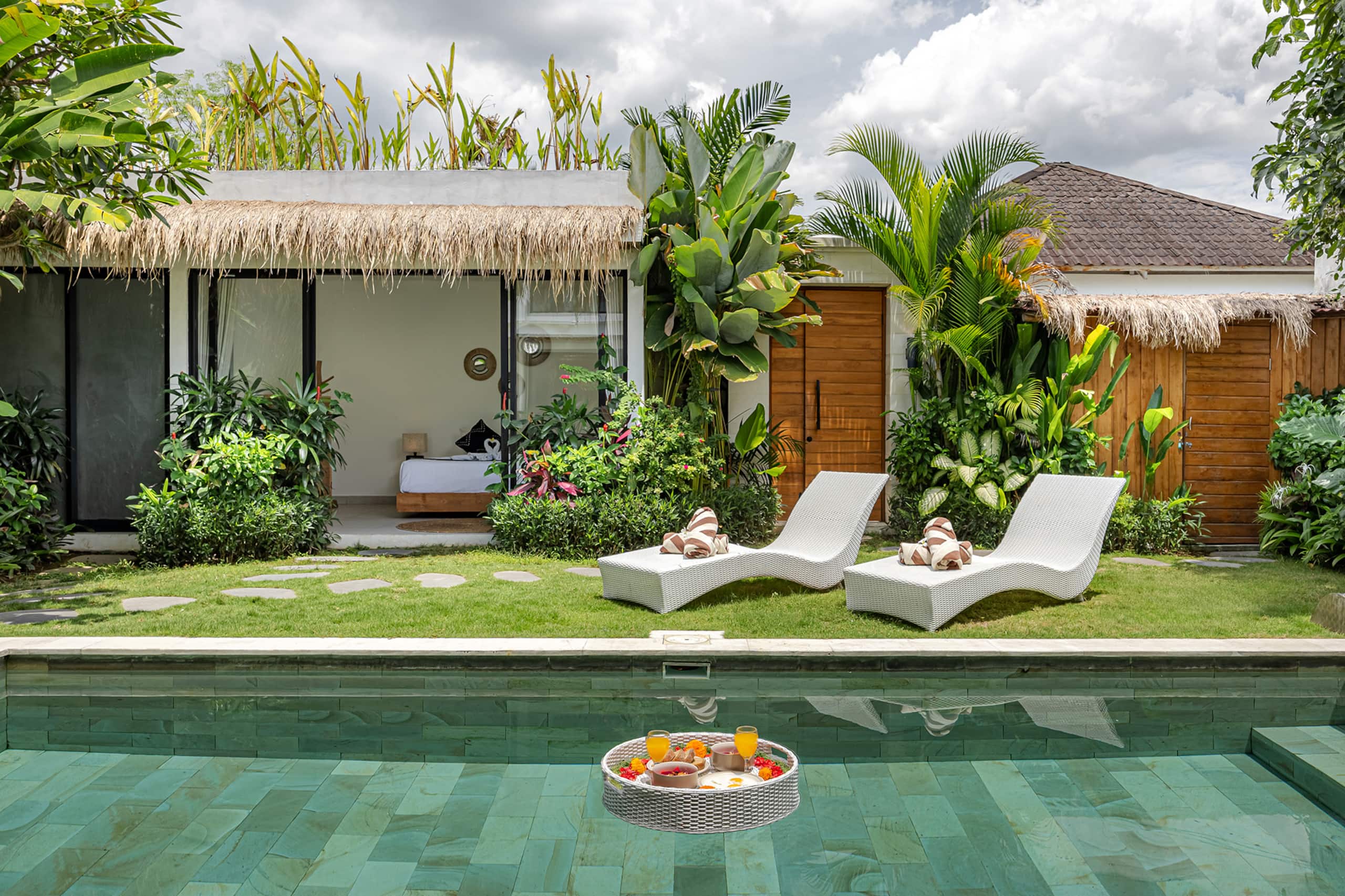 10 min From Seminyak & Canggu – Villa Green Palm 6