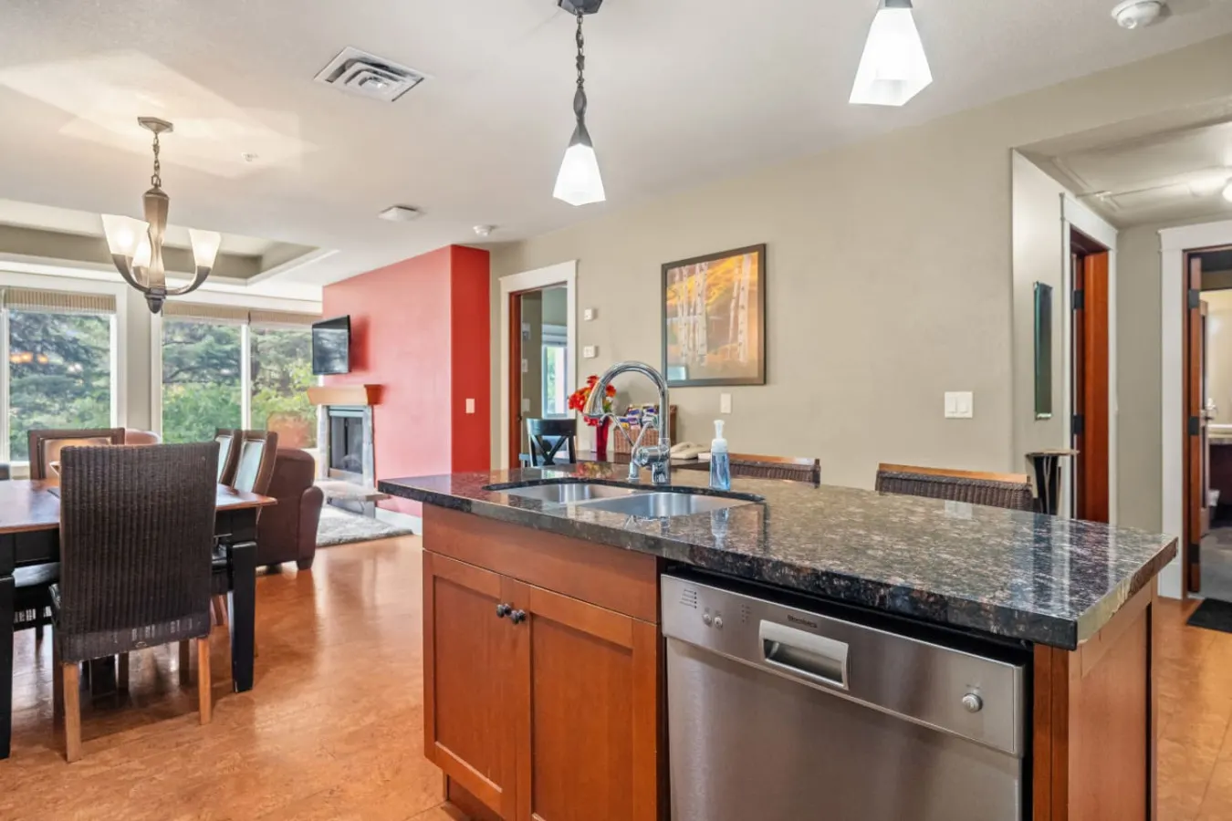Canmore Rockies Getaway 2BR + Resort Amenities 8