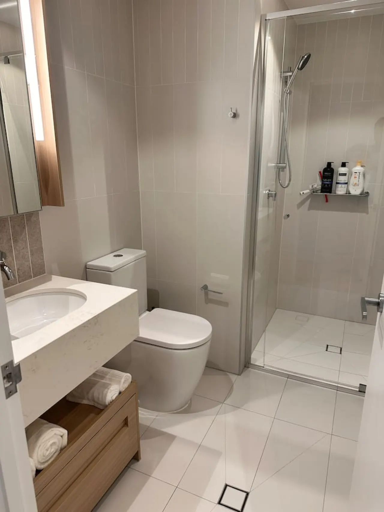 Q Wharf TWO Bedrooms Apt 9