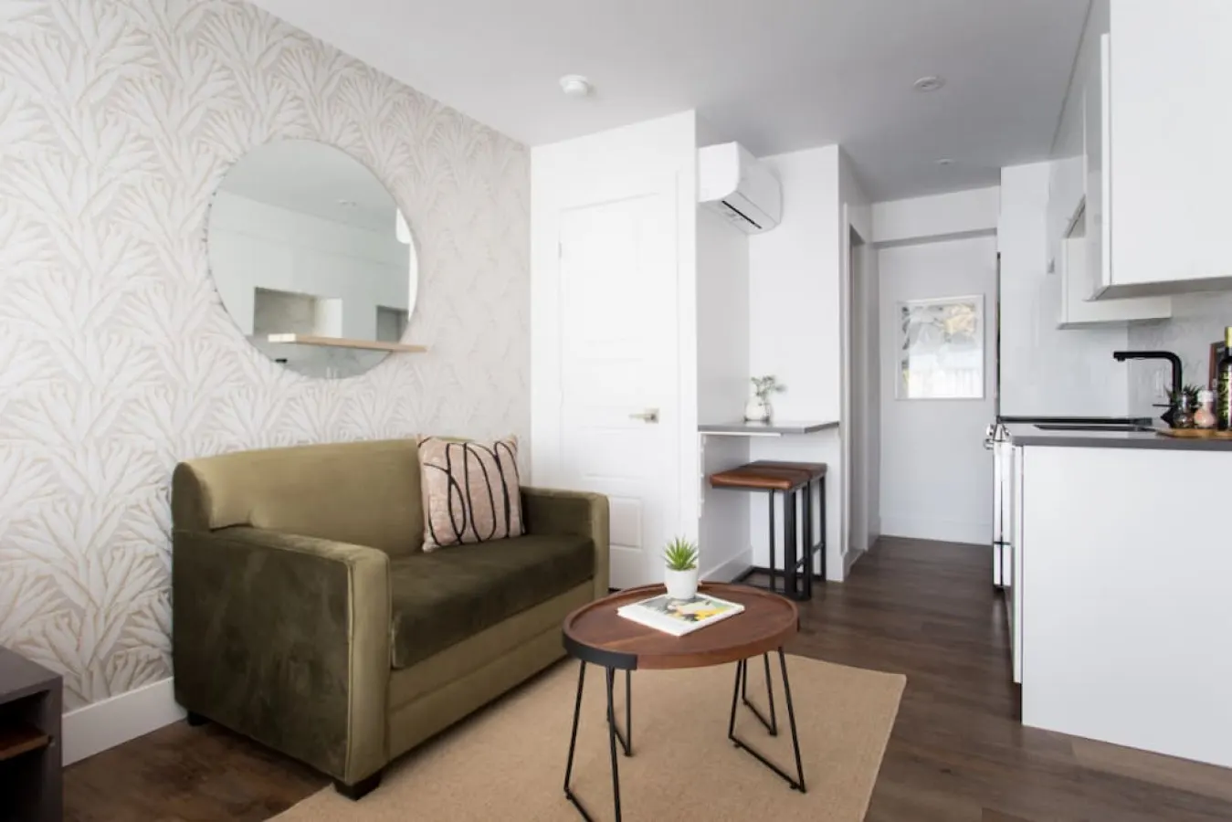 Little Italy - Amazing mini studio with full kitchen - Unit 202