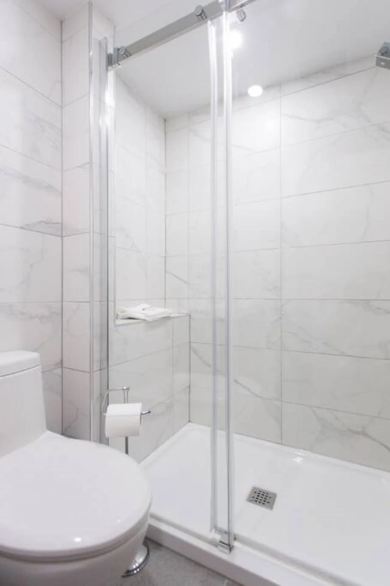 Little Italy - Amazing mini studio with full kitchen - Unit 202 3