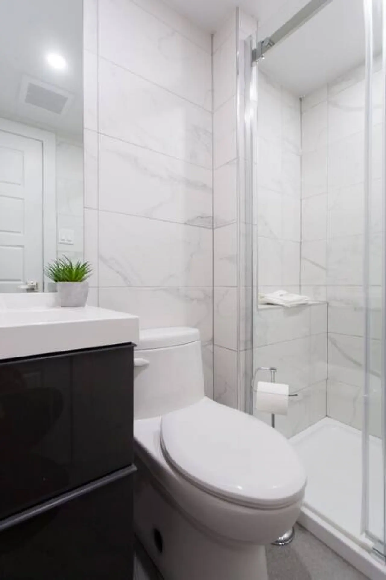 Little Italy - Amazing mini studio with full kitchen - Unit 202 5