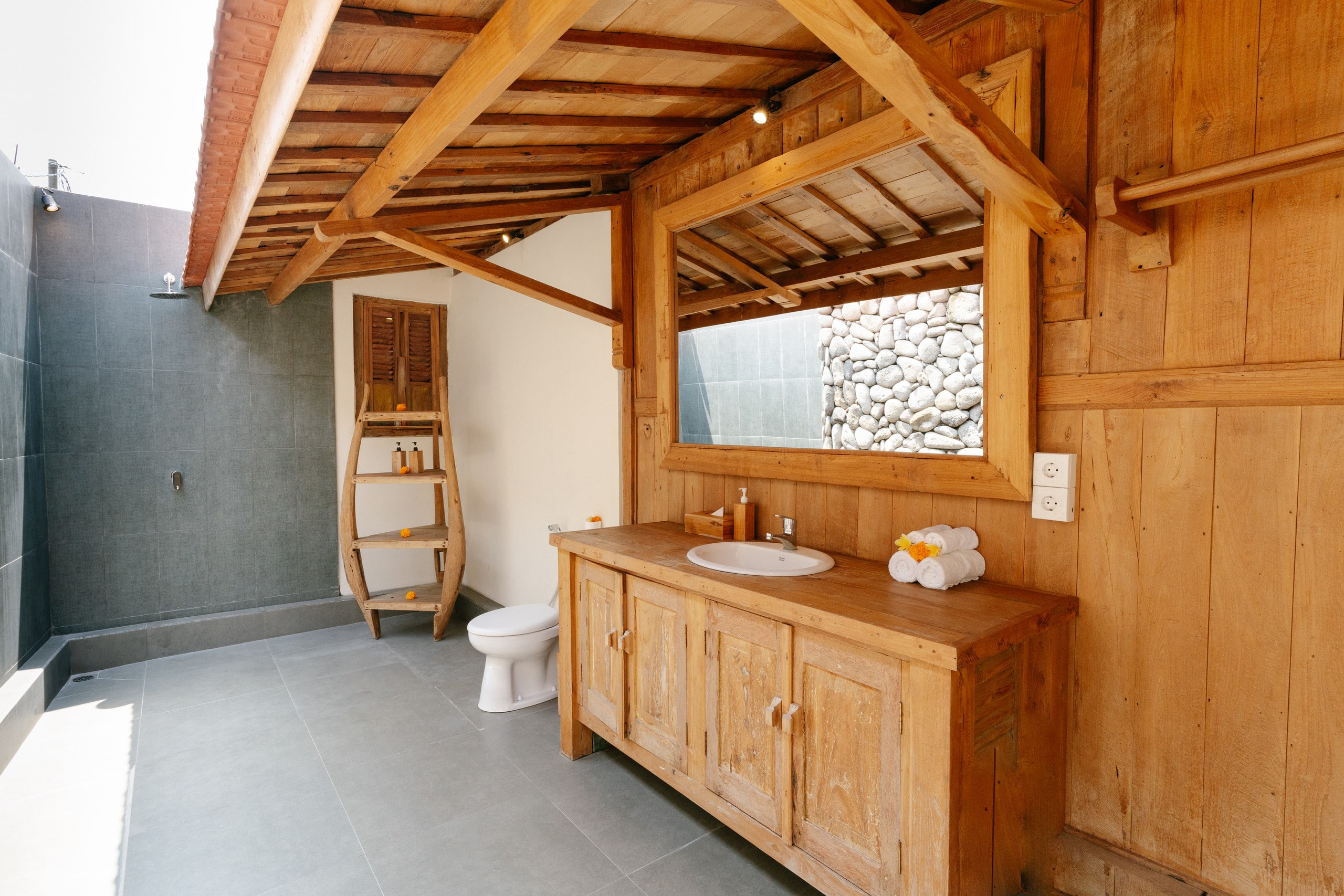 Seseh Beach Retreat — photo 2