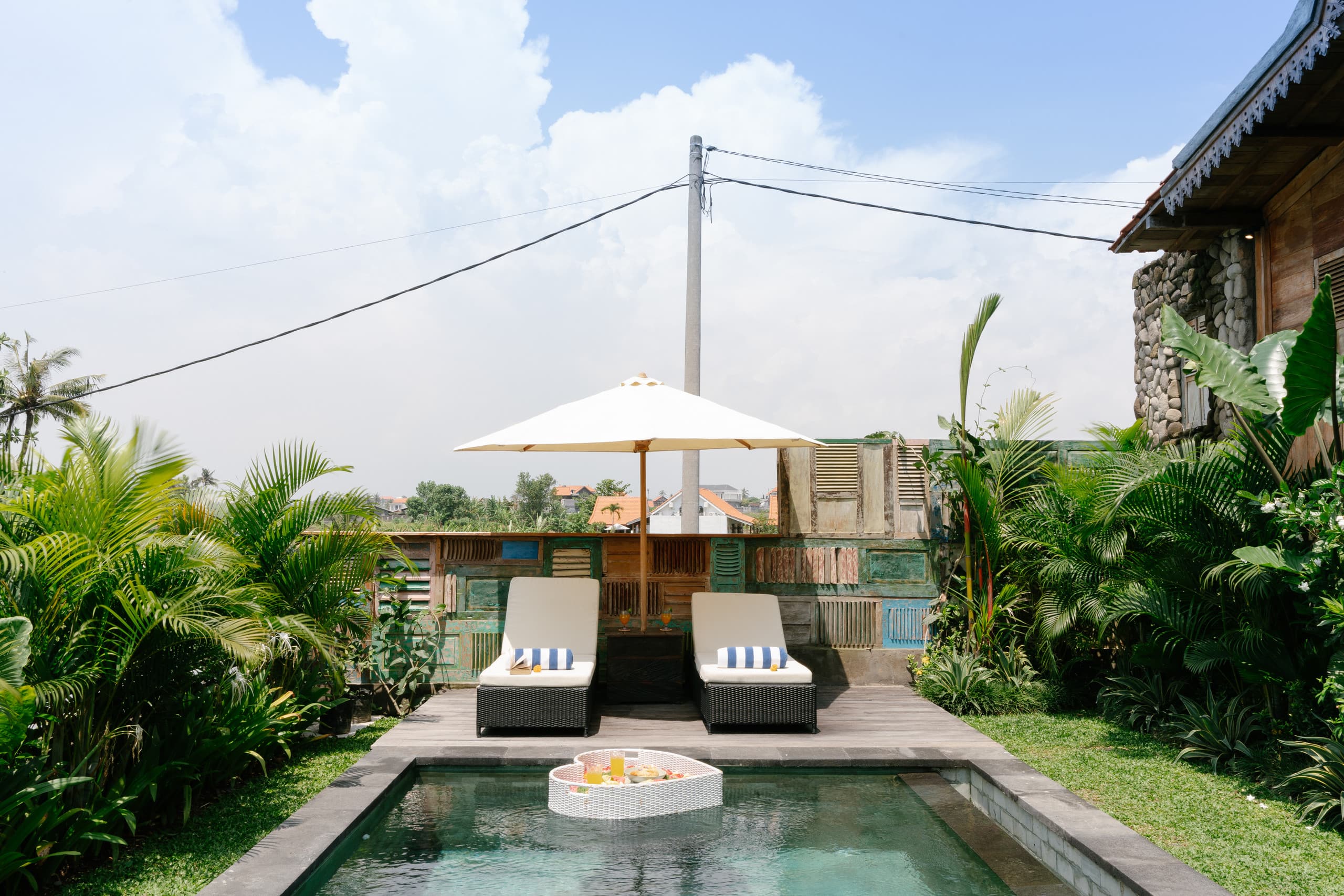 Seseh Beach Retreat 23