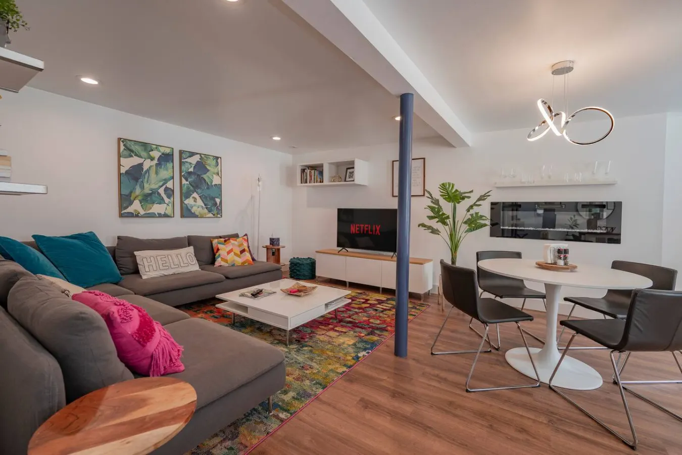 2 Queen+1 Full 2Full Baths Walk to LU & Shops! 2