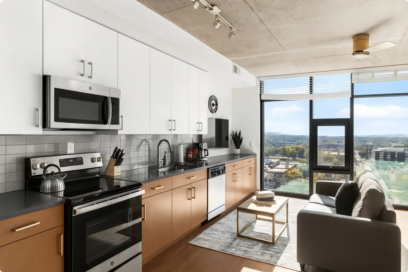 Cozy Urban Hideaway in Birmingham 10 11