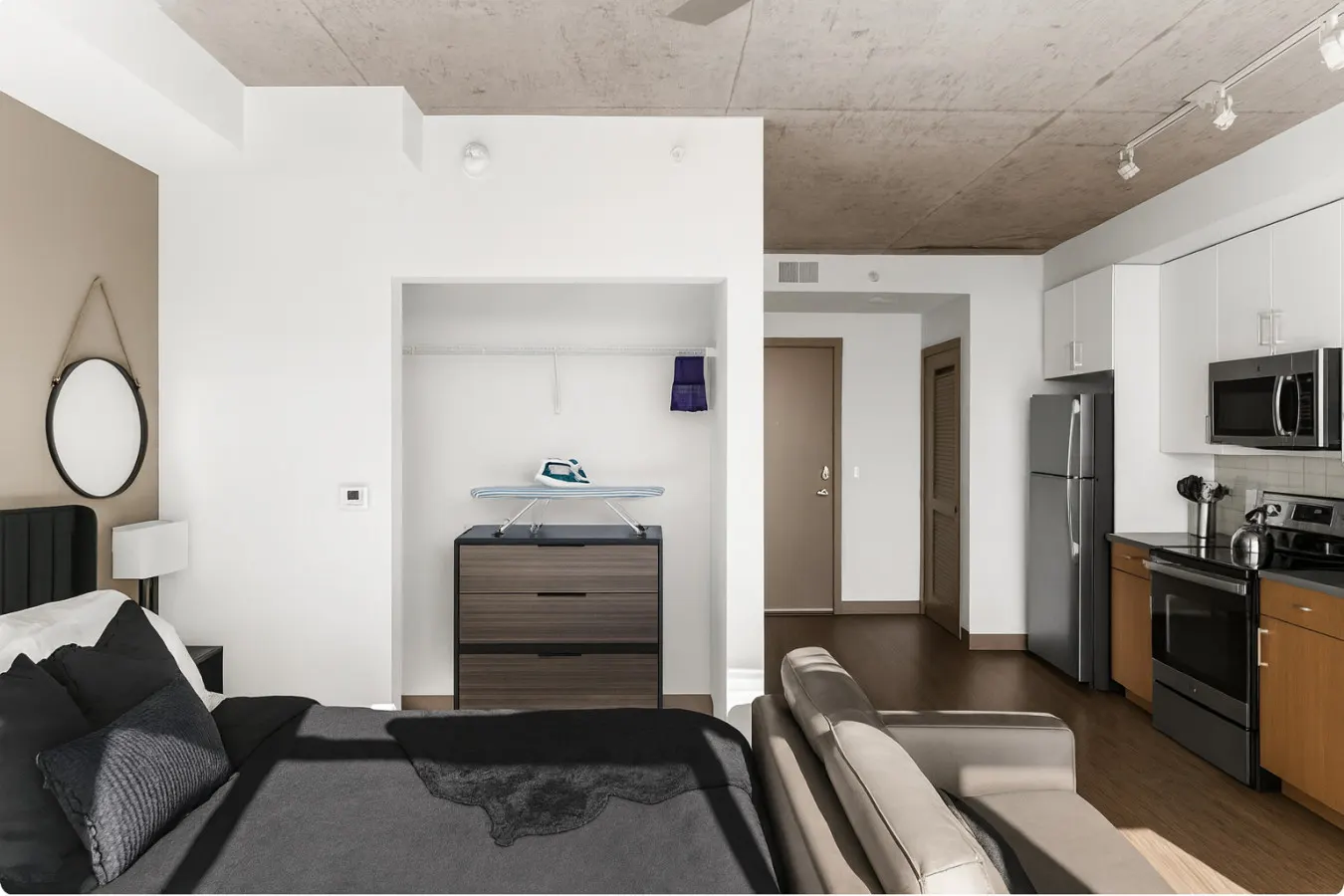 Cozy Urban Hideaway in Birmingham 10 13
