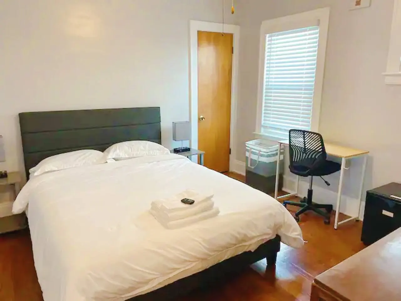 Cozy private room - 8 mins to Airport & Lakewood