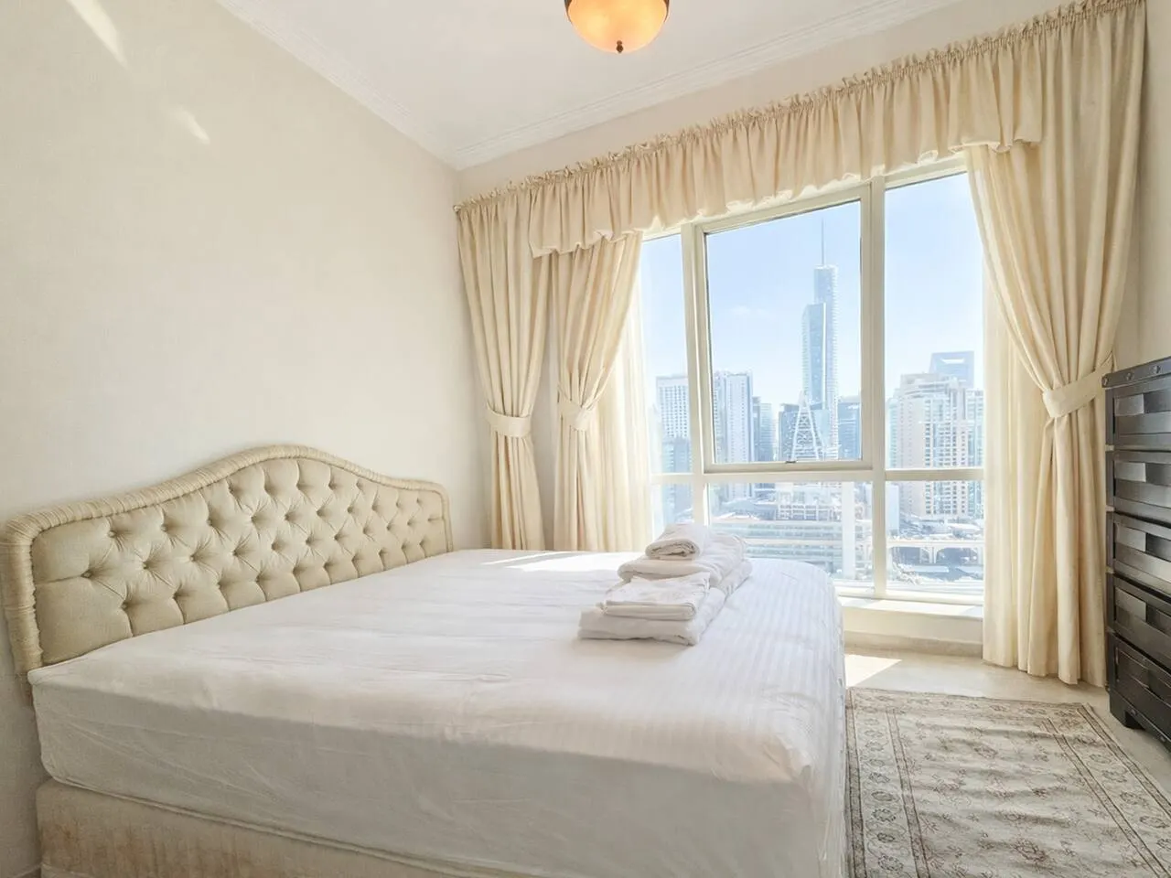 Dream Shoma 2BR Serene Apt Direct Marina access 9