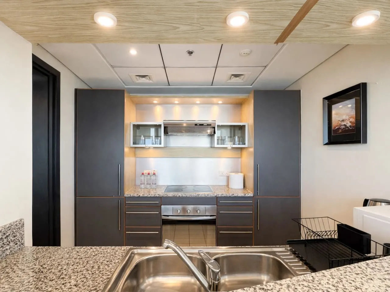 Dream Shoma 2BR Serene Apt Direct Marina access 14