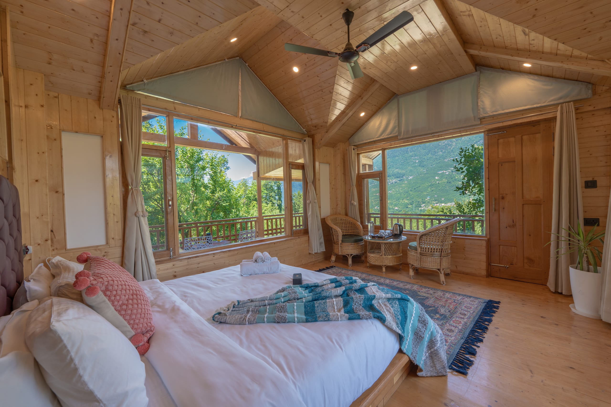 Kaizen Retreat - Best Luxury Villa - Outdoor Jacuzzi 17
