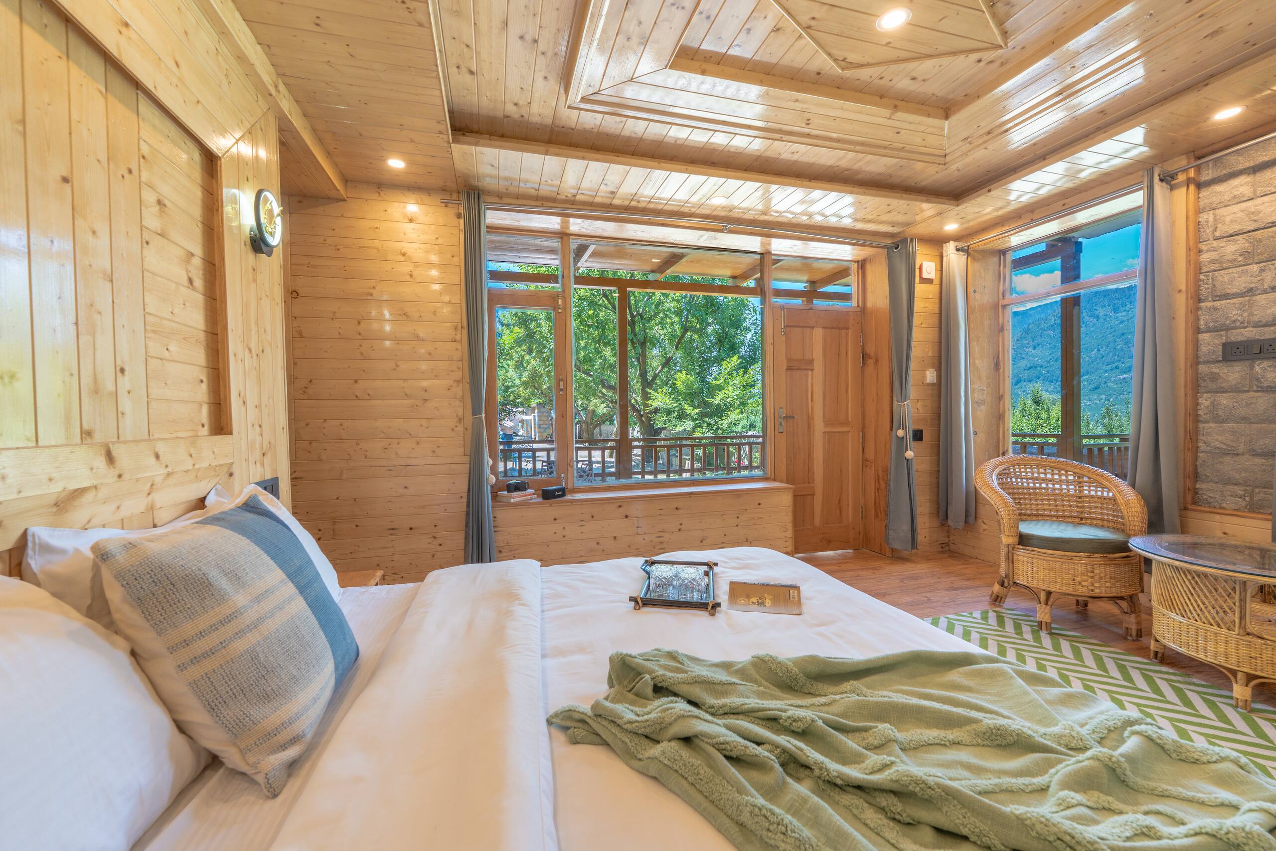Kaizen Retreat - Best Luxury Villa - Outdoor Jacuzzi 22