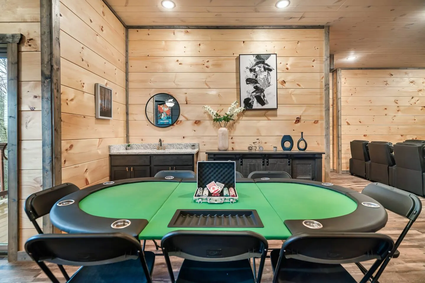 Family Theater VIEWS Game Room Hot Tub NEW 7