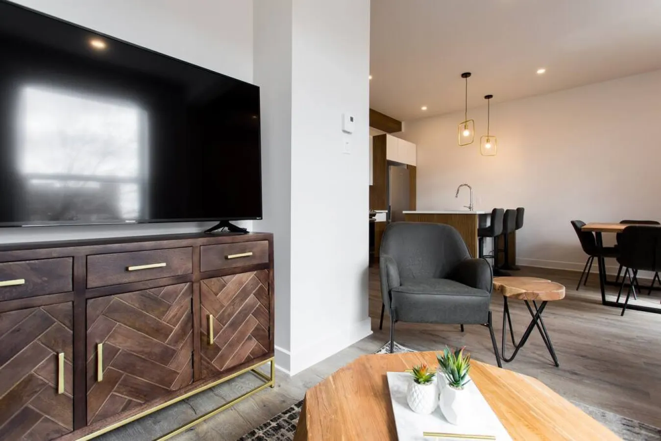 Mile End - Light Filled 2 Bdr Unit in Mile End - Unit 304 2