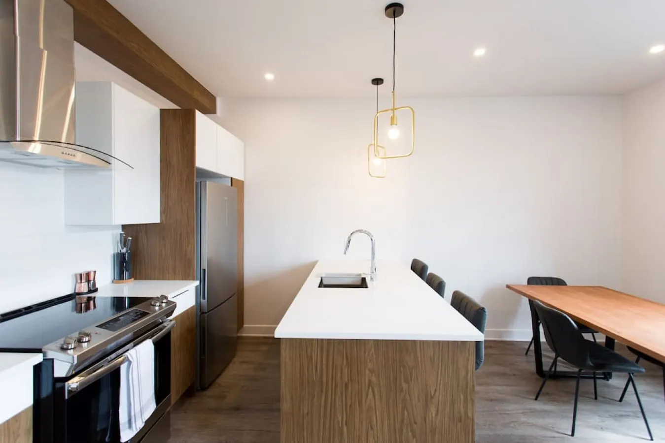 Mile End - Light Filled 2 Bdr Unit in Mile End - Unit 304 16