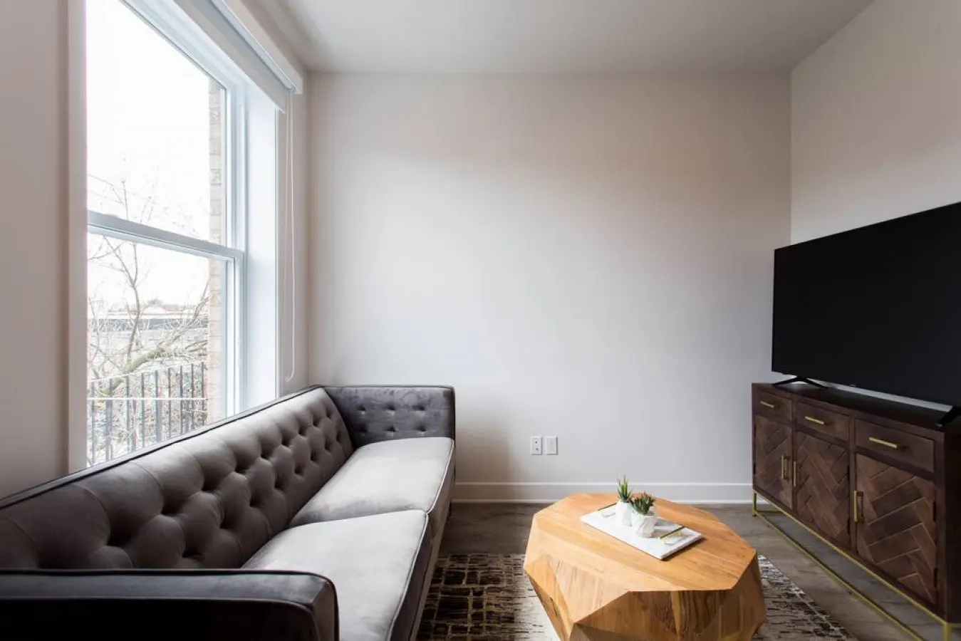 Mile End - Light Filled 2 Bdr Unit in Mile End - Unit 304 4