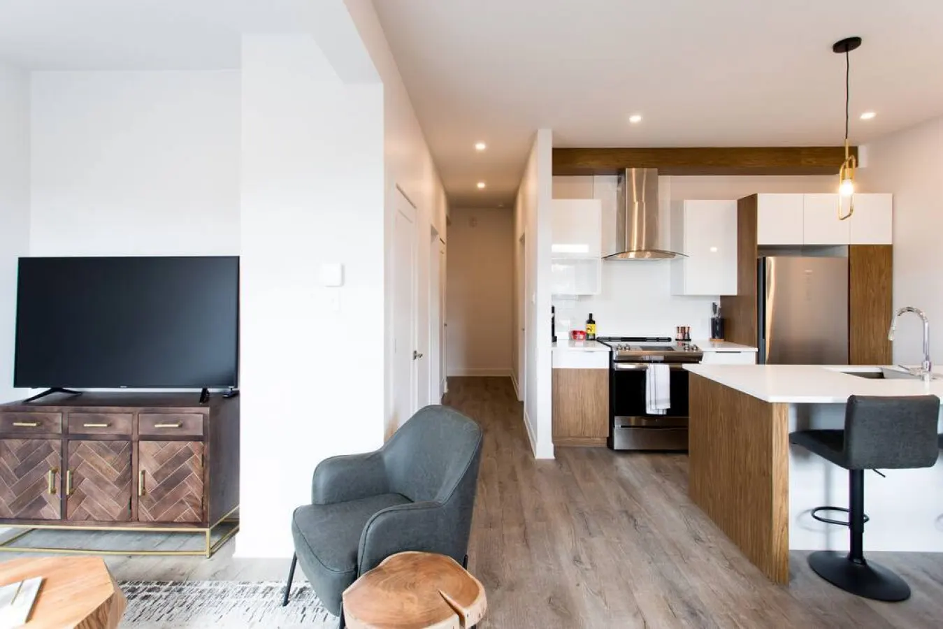 Mile End - Light Filled 2 Bdr Unit in Mile End - Unit 304 7
