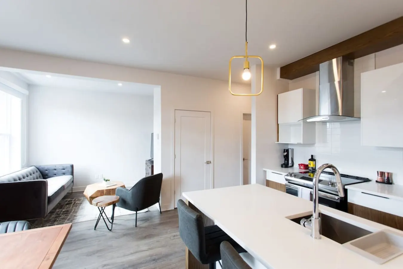 Mile End - Light Filled 2 Bdr Unit in Mile End - Unit 304 8