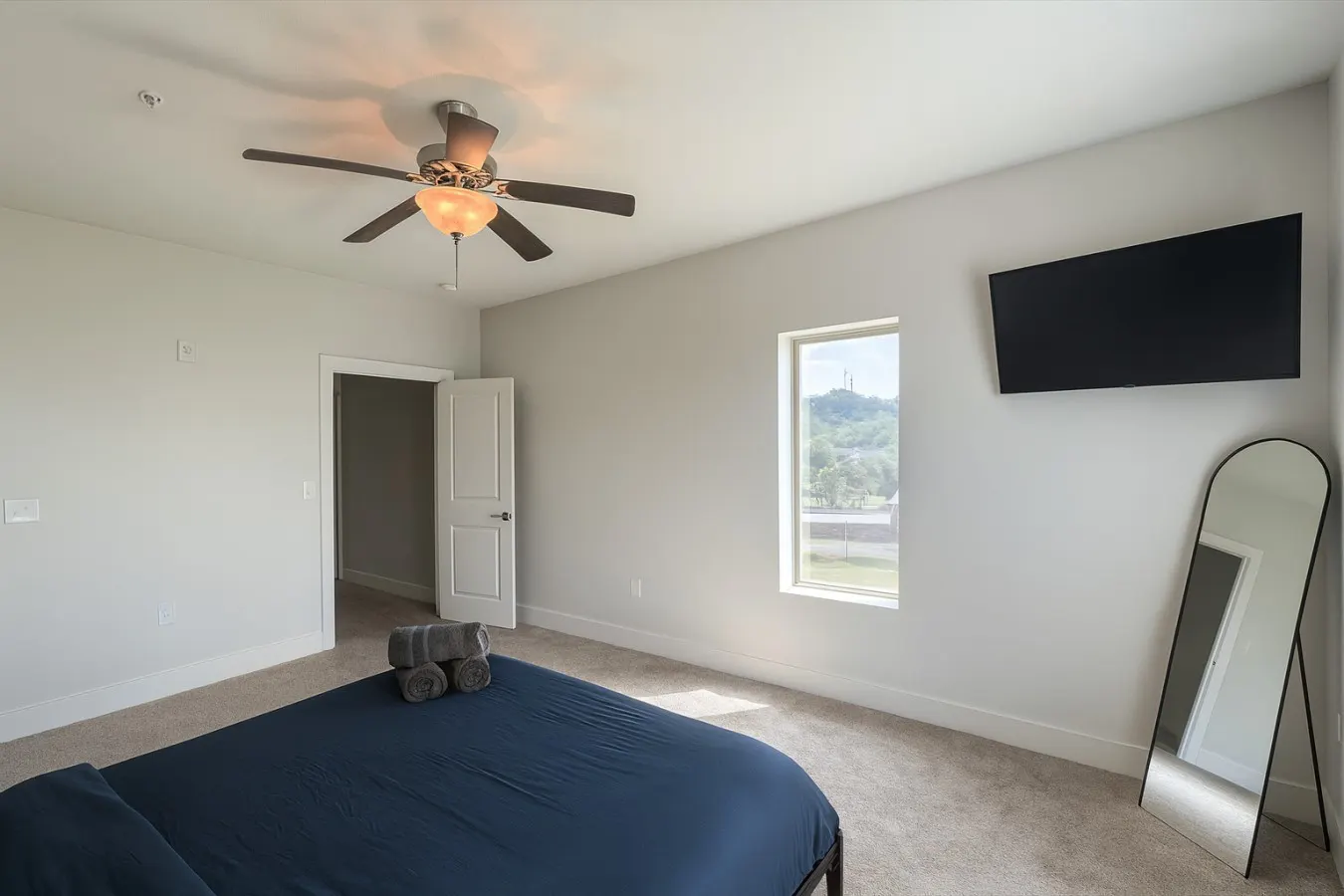 Luxury 2BR Condo Steps from UAB Campus 61 5F 11