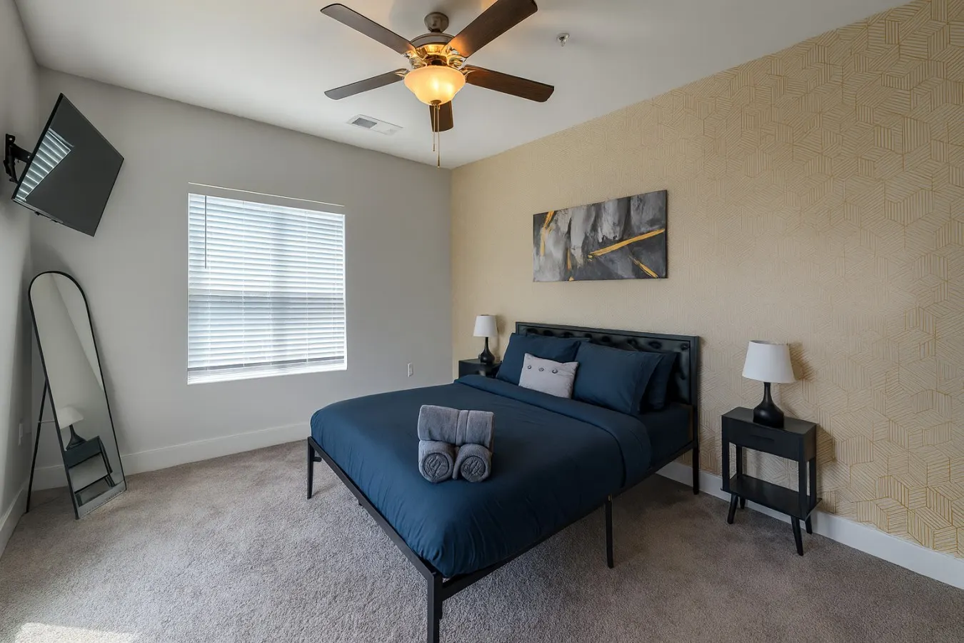 Luxury 2BR Condo Steps from UAB Campus 61 5F 14