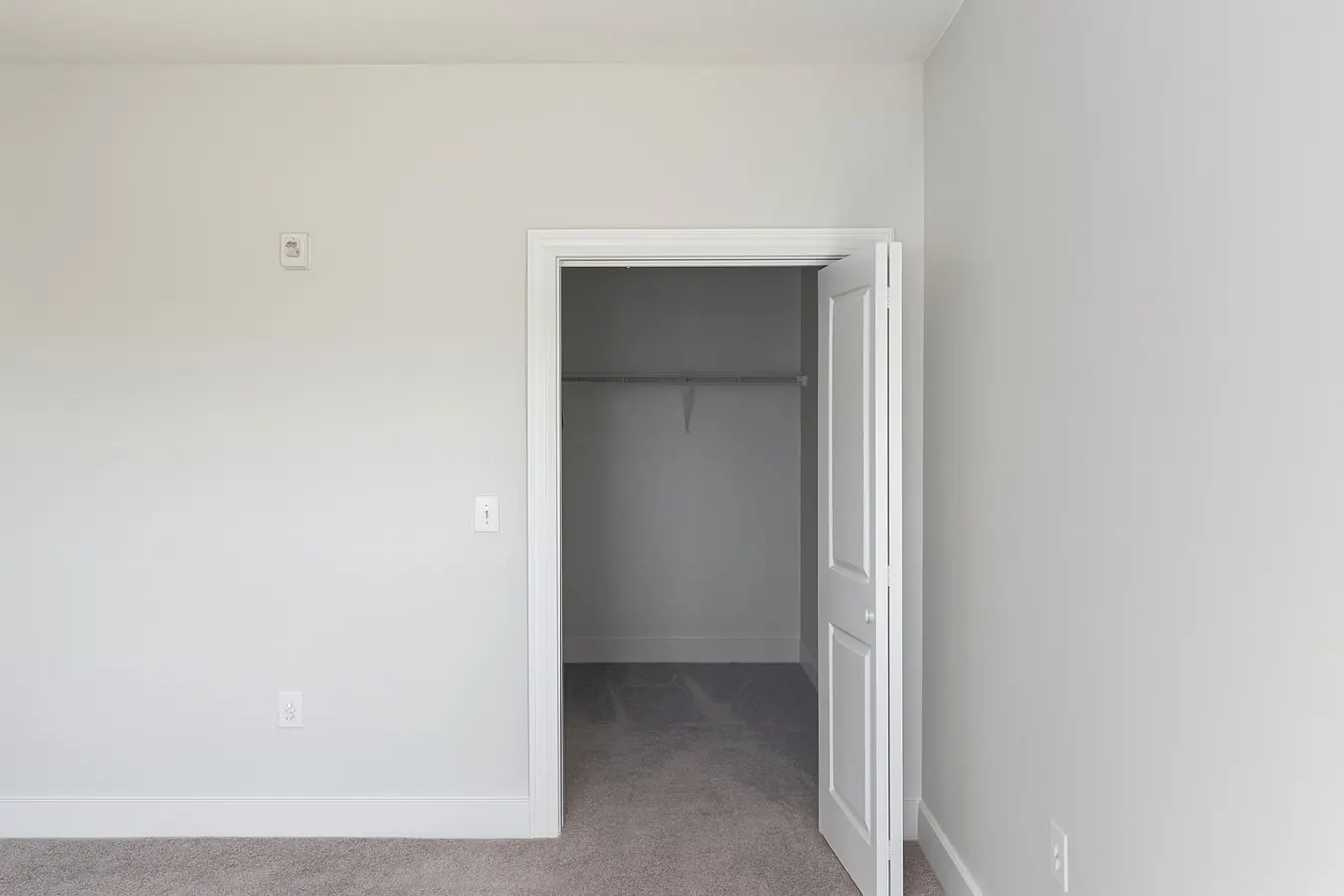 Luxury 2BR Condo Steps from UAB Campus 61 5F 18