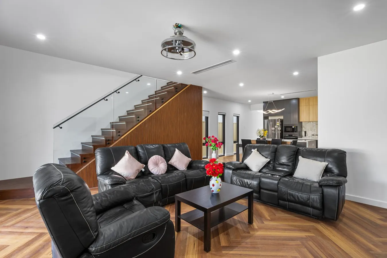 Spacious Family Retreat Near City — photo 3