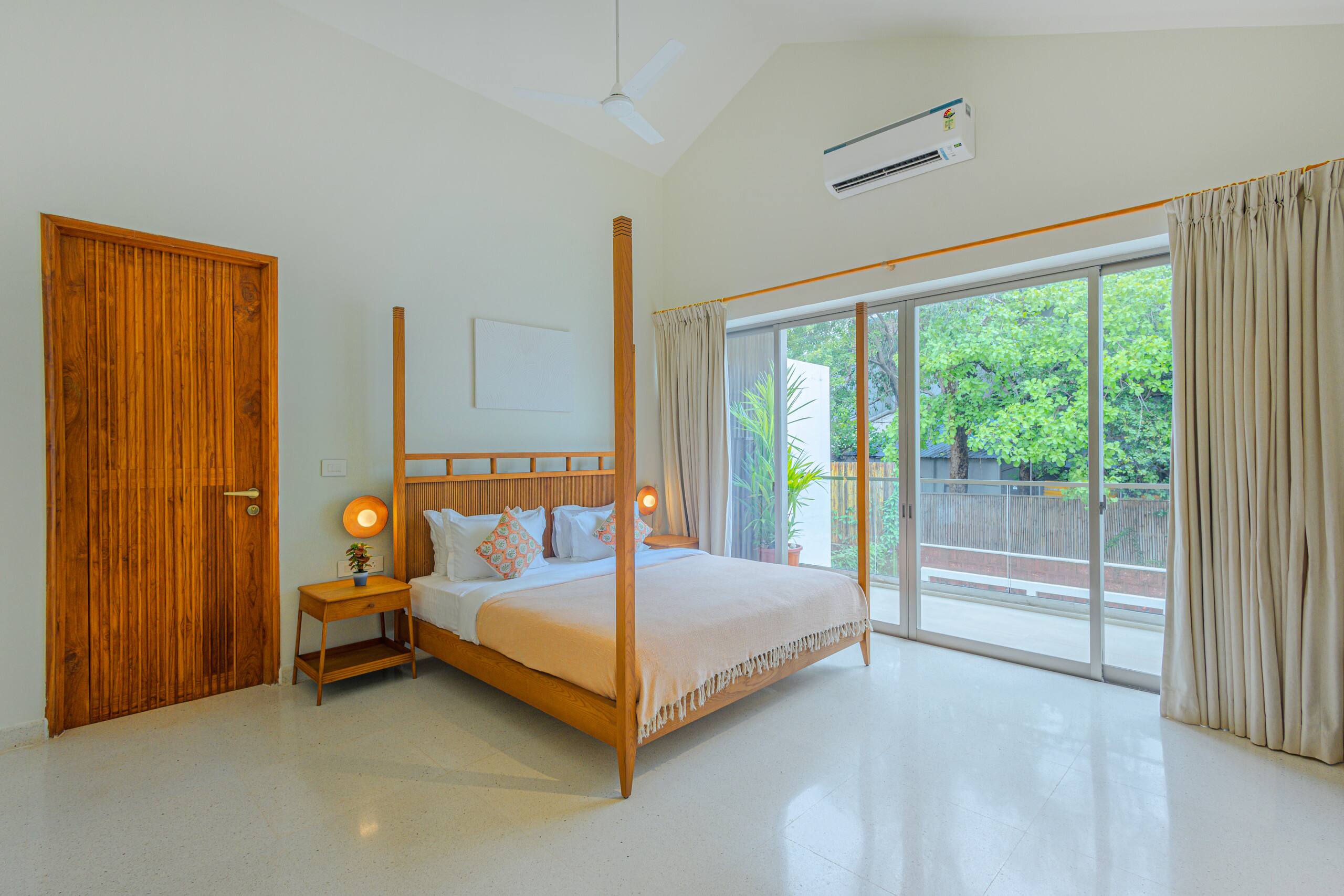 Lux 3bhk villa in Vagator near beach|Pool|Speaker 32