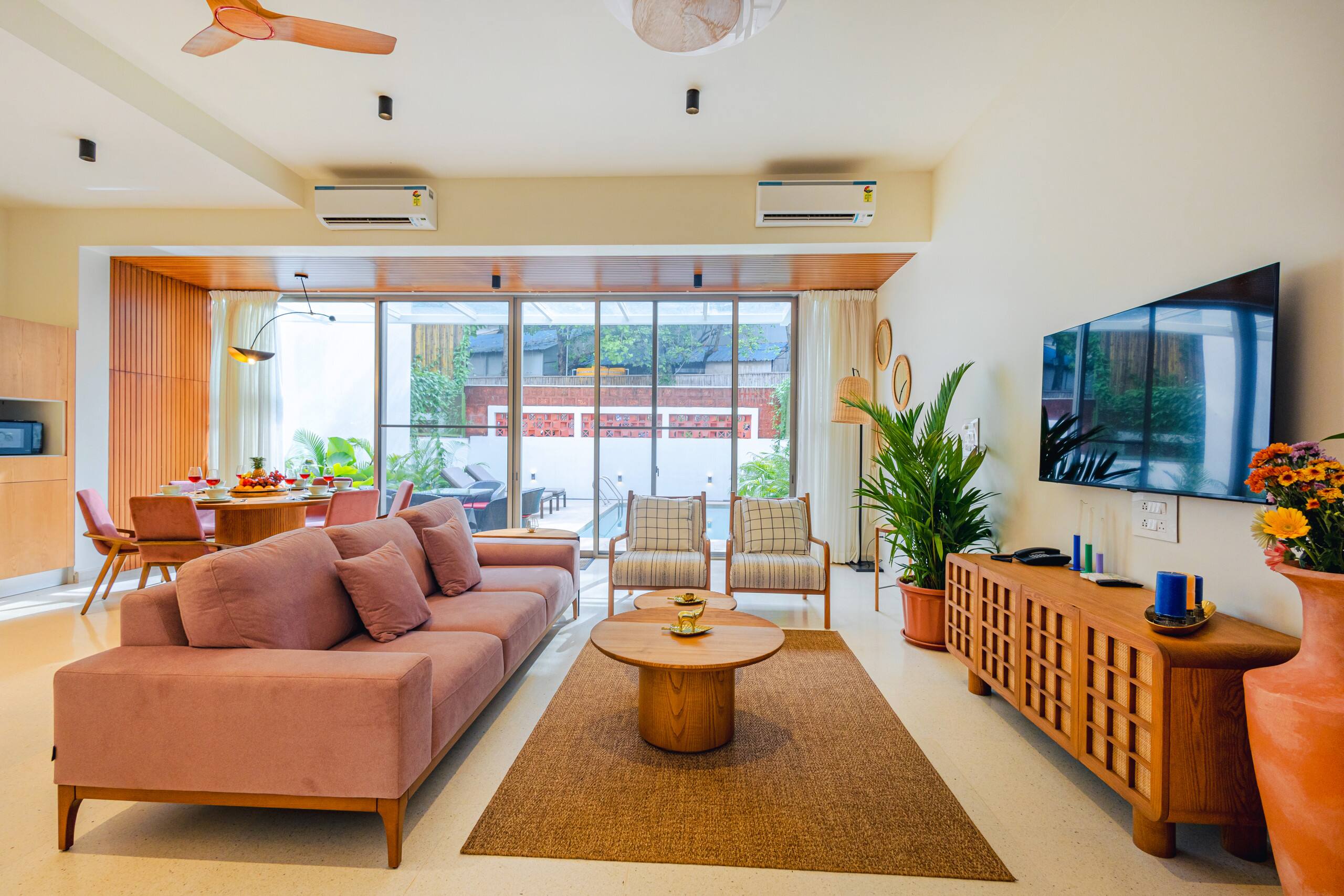 Lux 3bhk villa in Vagator near beach|Pool|Speaker 11
