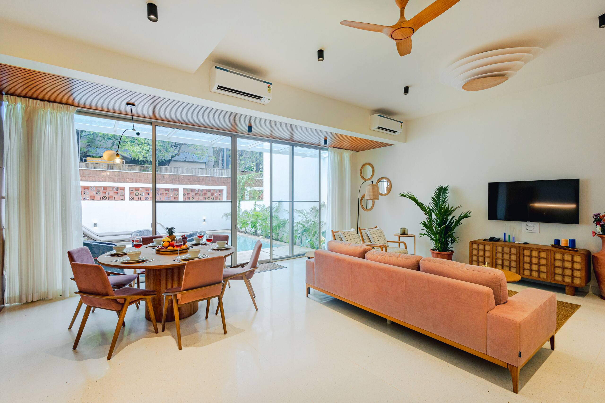 Lux 3bhk villa in Vagator near beach|Pool|Speaker 12