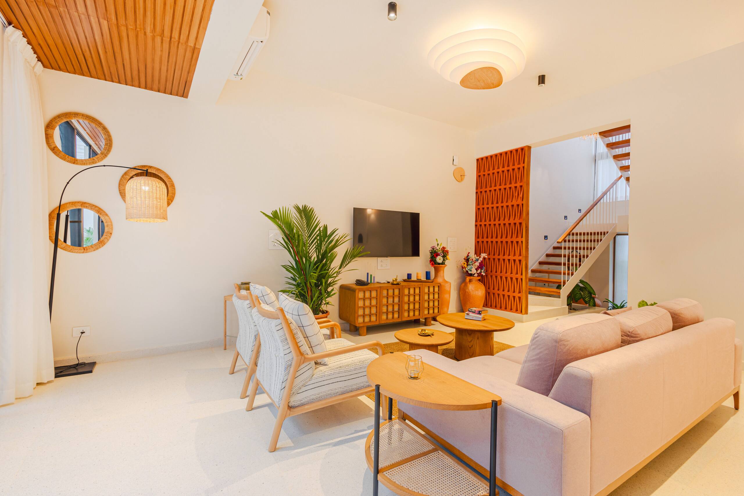 Lux 3bhk villa in Vagator near beach|Pool|Speaker 10