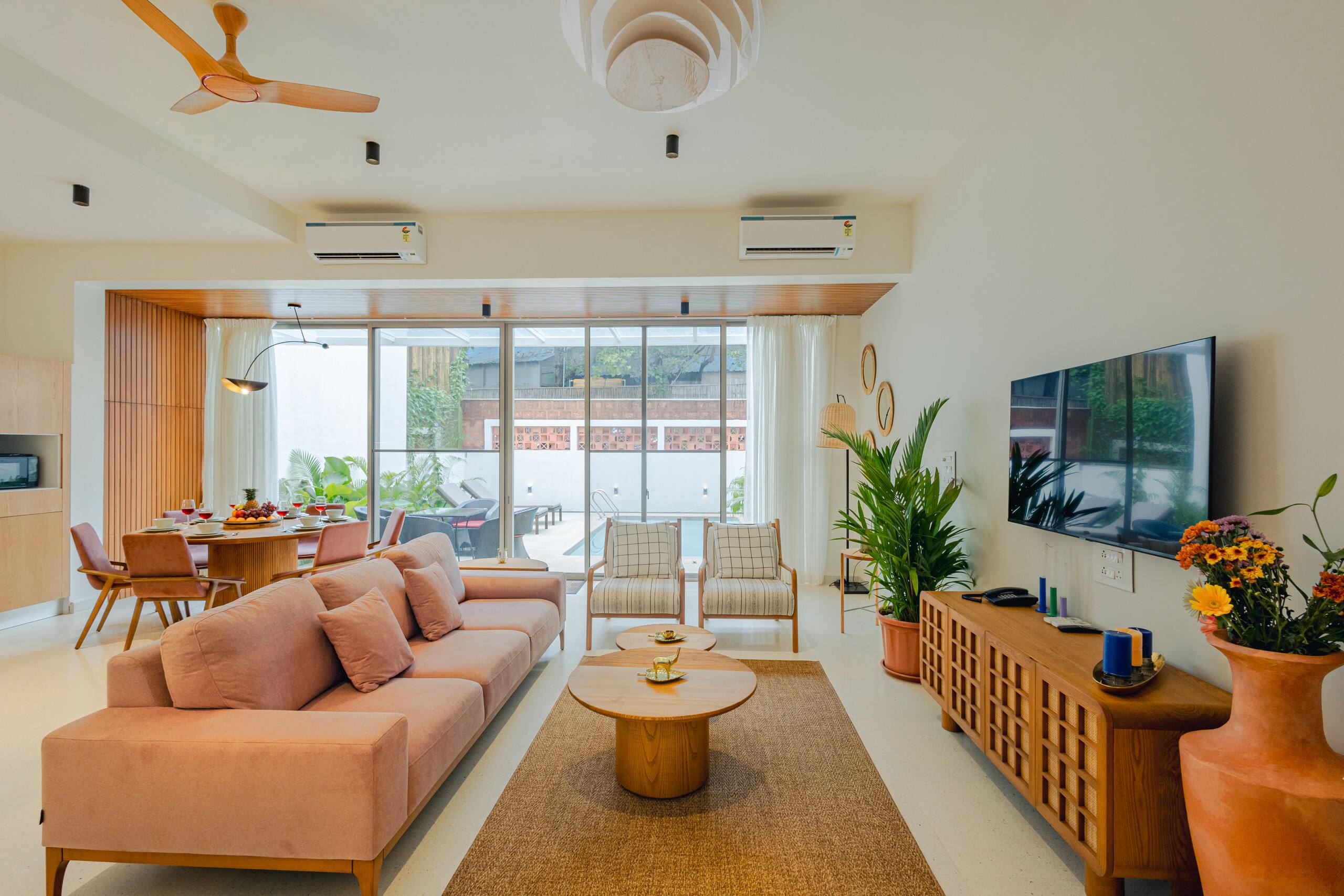 Lux 3bhk villa in Vagator near beach|Pool|Speaker 14