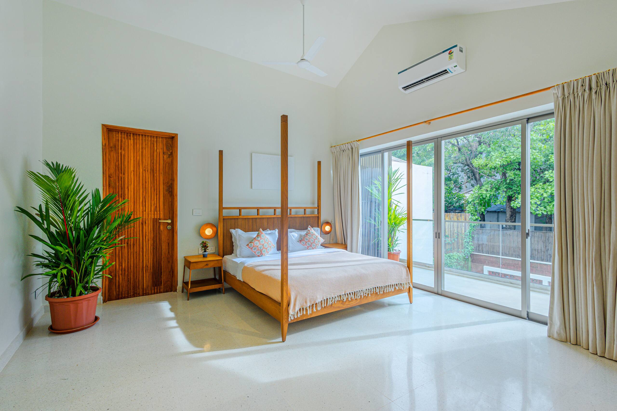 Lux 3bhk villa in Vagator near beach|Pool|Speaker 31