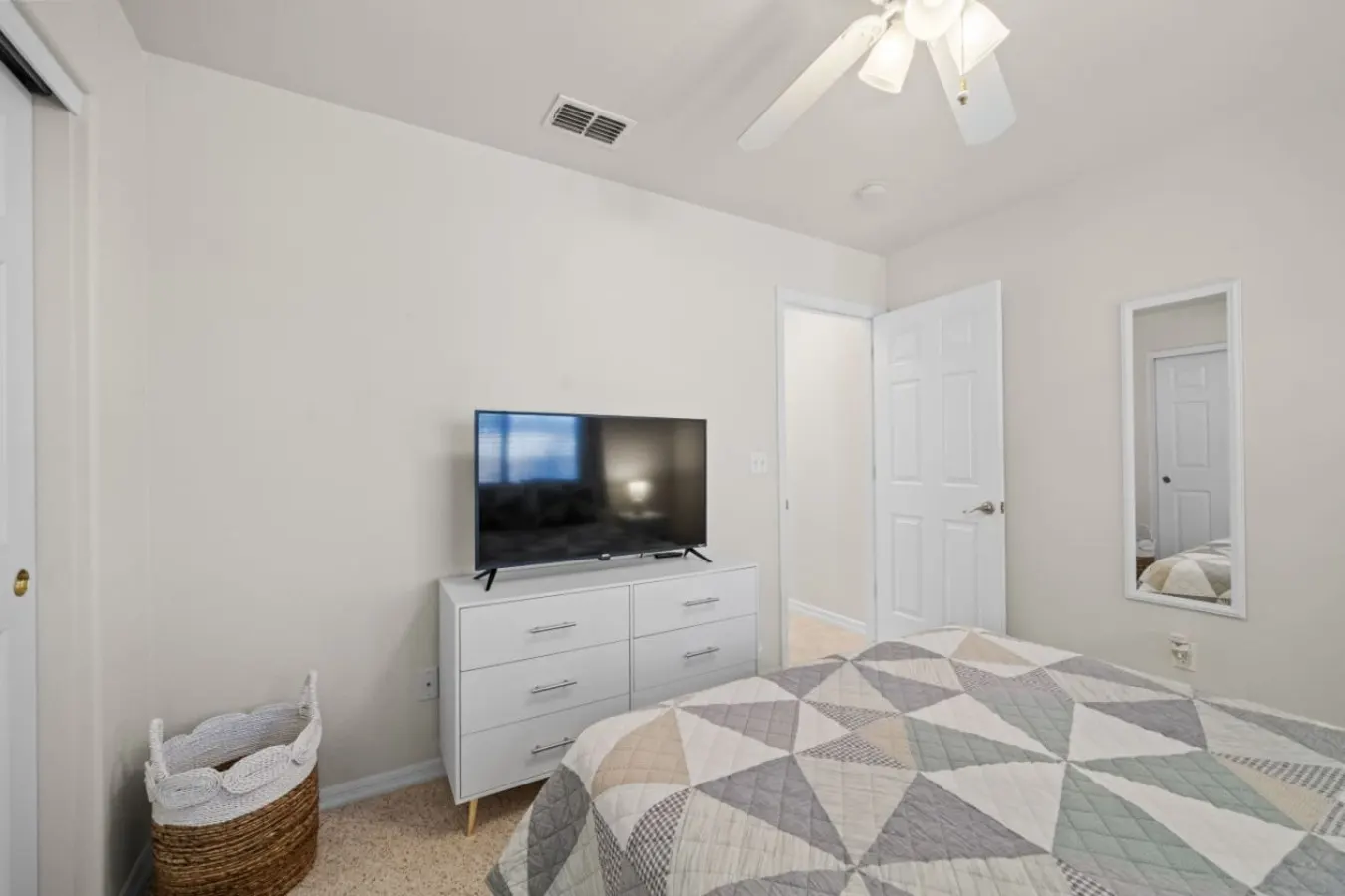 Havasu Appaloosa - Pool, Parking, Central, Clean 12