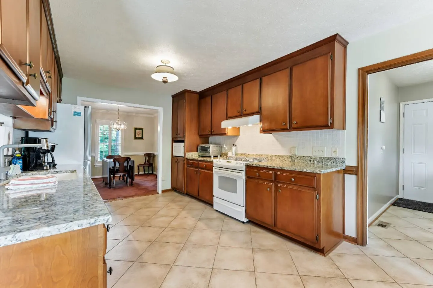 Hampton Waterfront 3BR Fenced Yard + River Views 14