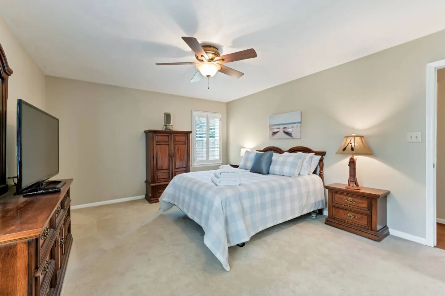 Hampton Waterfront 3BR Fenced Yard + River Views 15