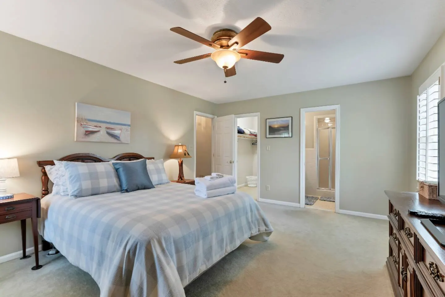 Hampton Waterfront 3BR Fenced Yard + River Views 17