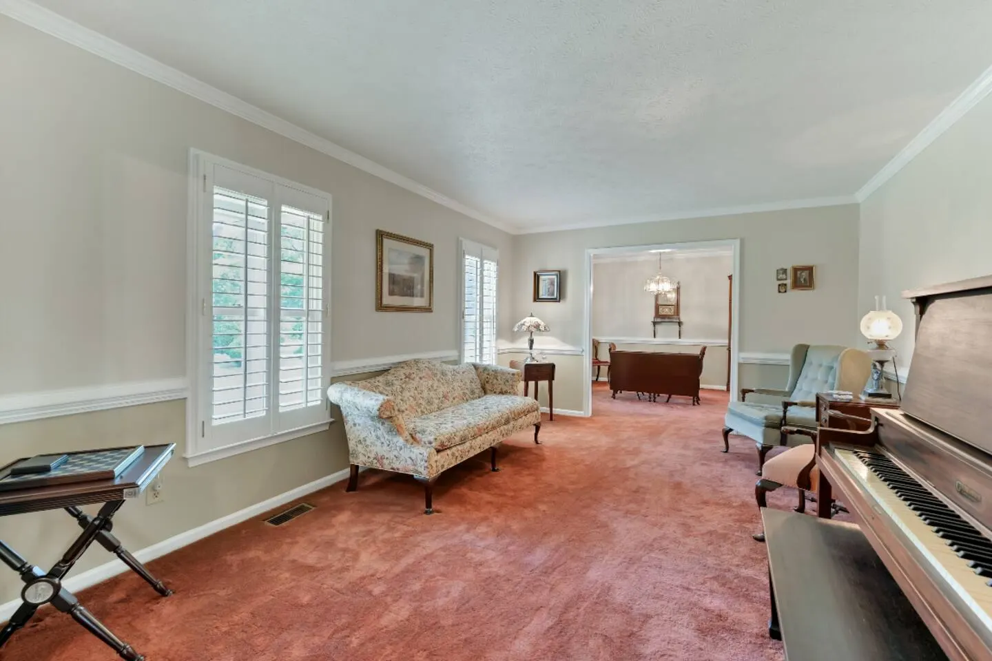 Hampton Waterfront 3BR • Fenced Yard + River Views — photo 3
