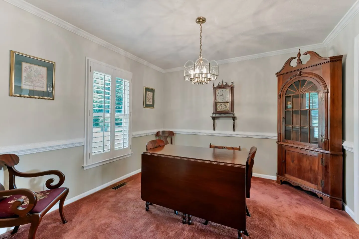 Hampton Waterfront 3BR • Fenced Yard + River Views — photo 5