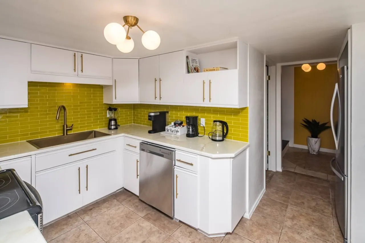 Havasu Castaway - Bella Cactus, Pool, Spa, Balcony 10