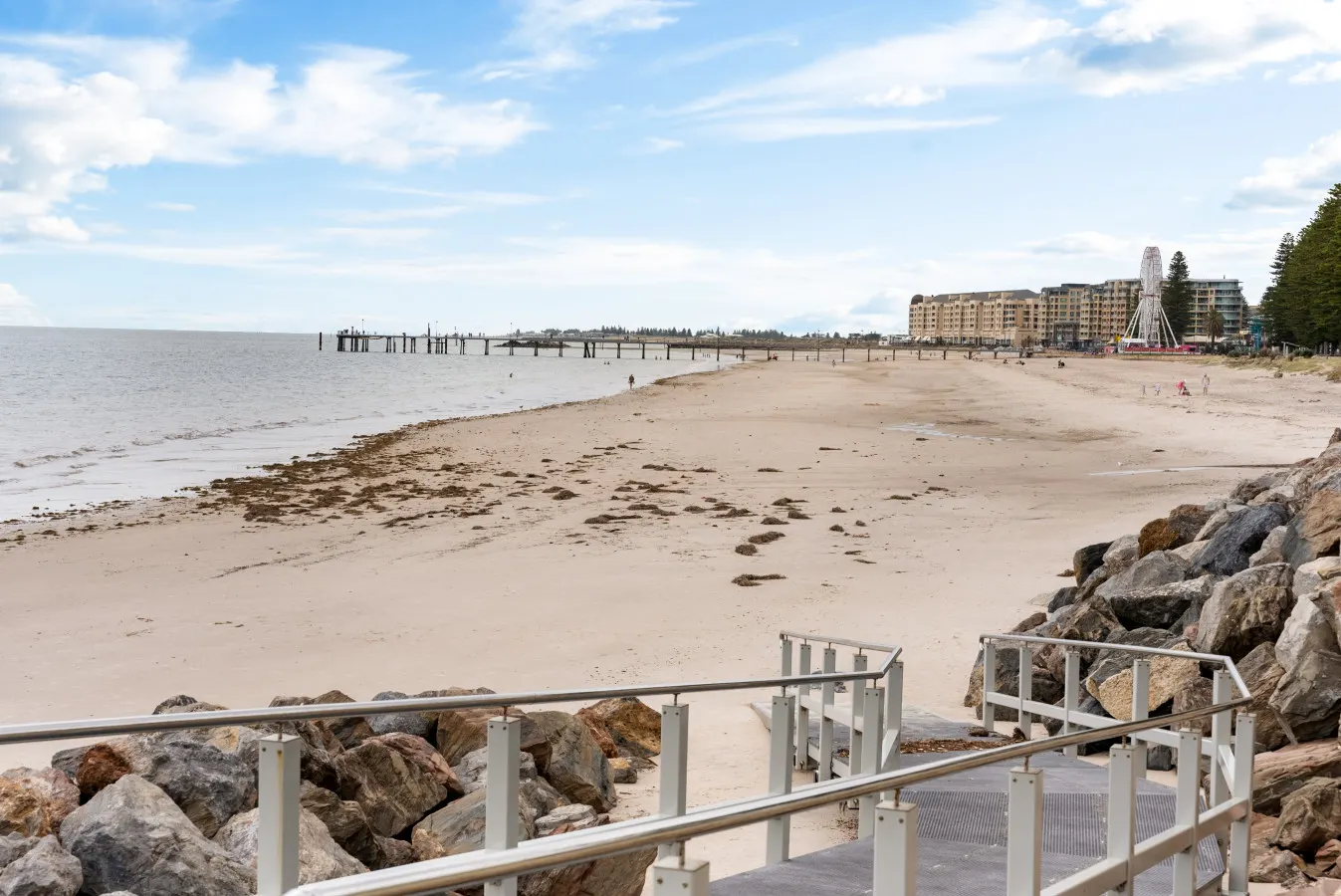 Pad Off Pier—Walk to Glenelg Beach, Bars & Dining 5