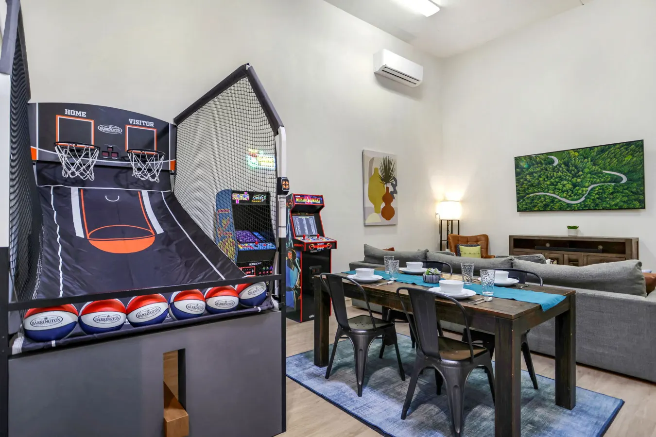 Avalon Havasu - Pool, Playground, Game/Movie Room, Sleeps 22 — photo 5